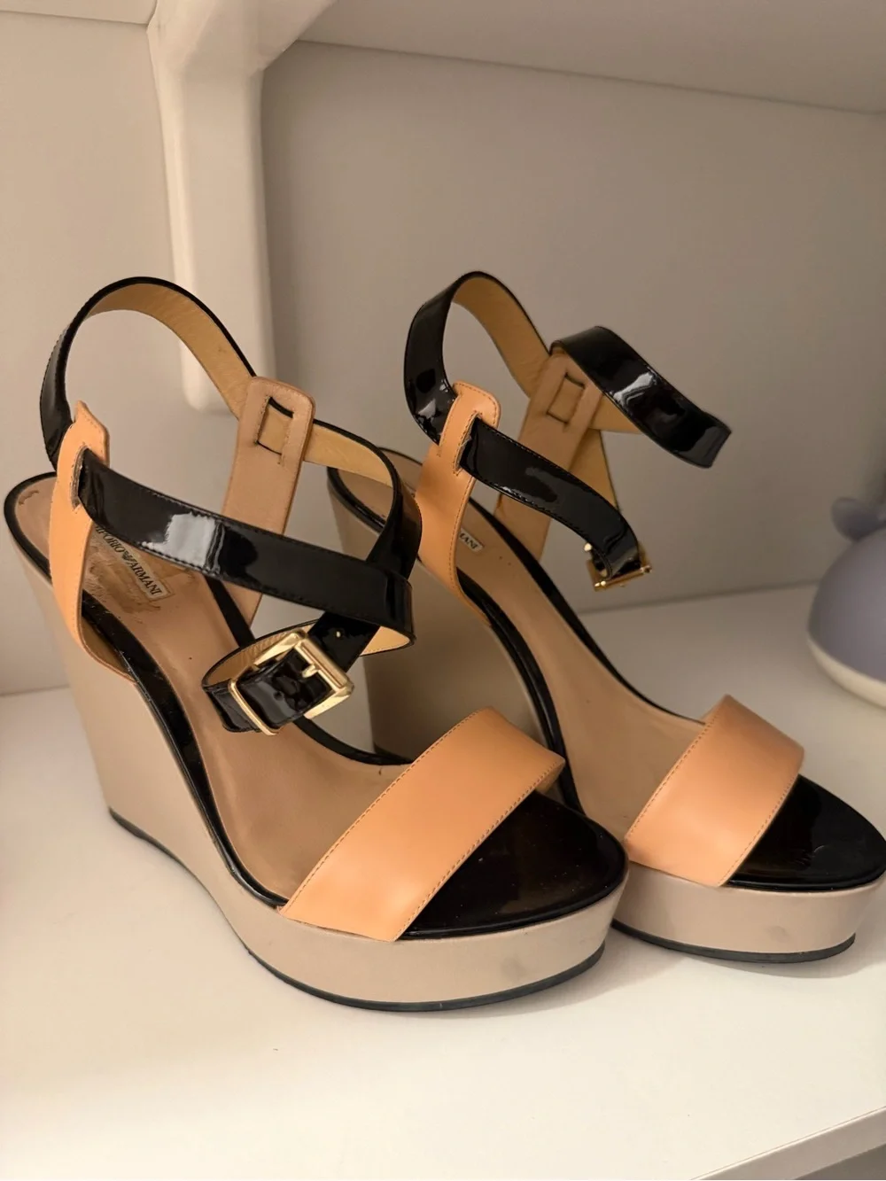 Emporio Armani Leather Platform Wedge Sandals – Women’s Size 7 – Beige/Black